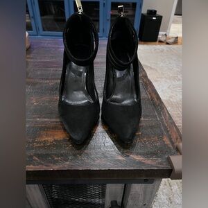 Banana Republic Gayle Black Suede Pump